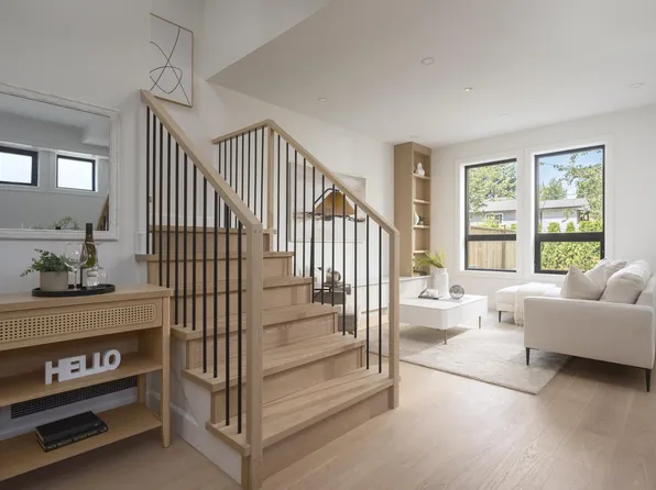 922 E 16th Ave, Vancouver, BC V5Z 1T2