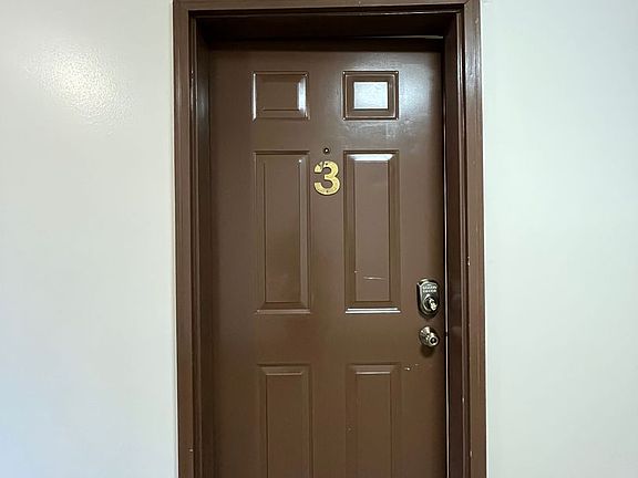 2nd image of 400 S Grant St #246