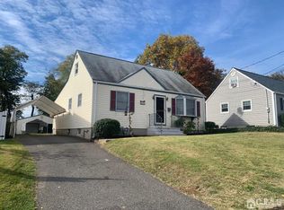 81 Harrison Pl, Parlin, NJ 08859