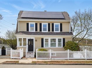 42 Victory Rd, Lynn, MA 01902