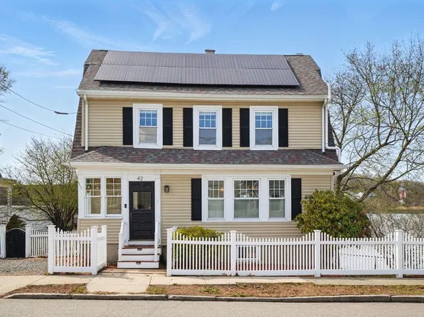 42 Victory Rd, Lynn, MA 01902