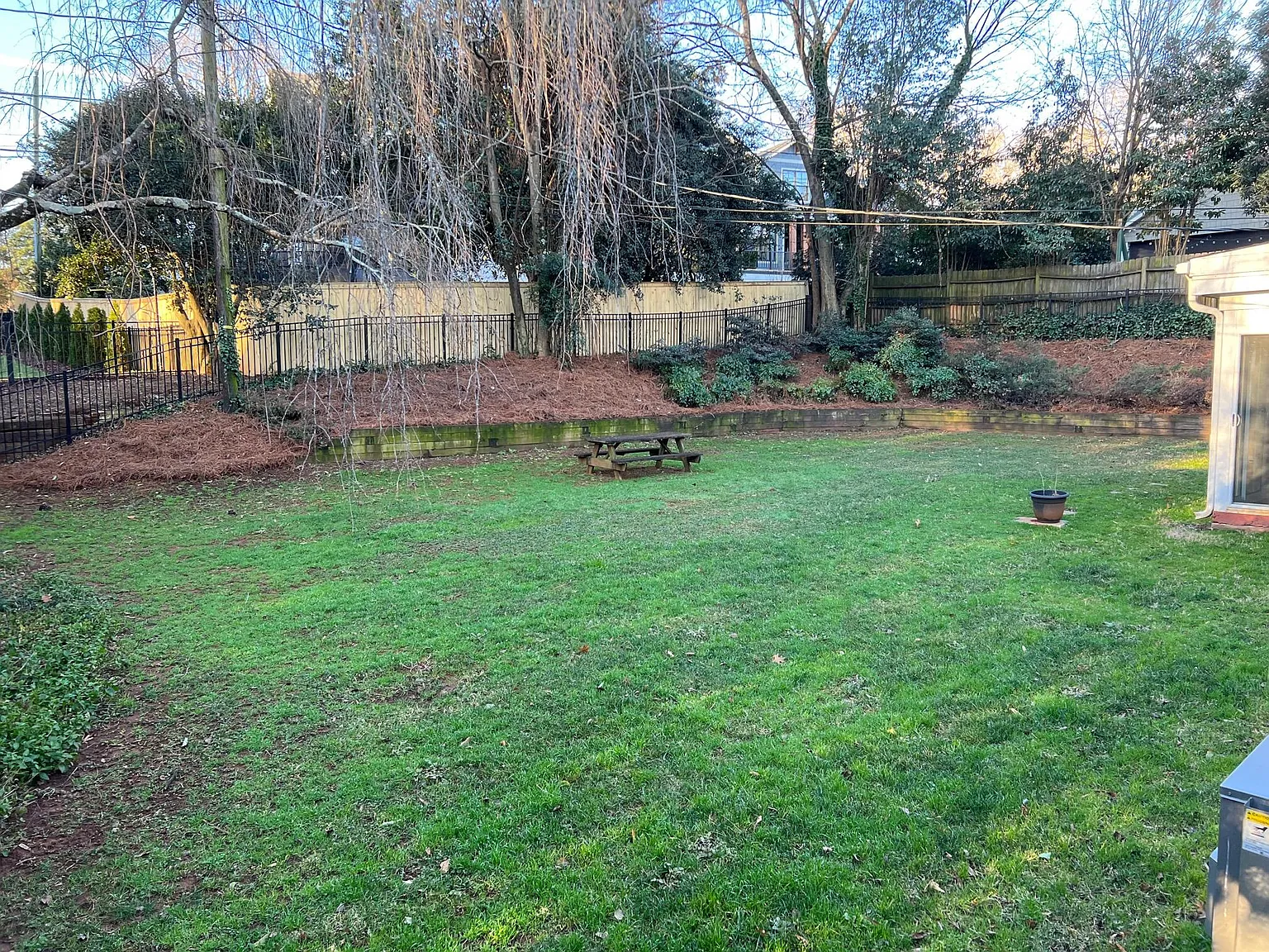 3 bed, 1460 sqft, $4,000 — Photo 3