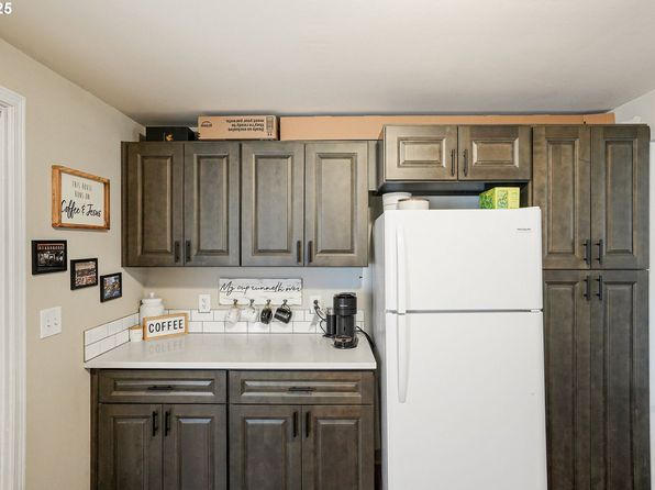 salem-oregon-53017115 picture