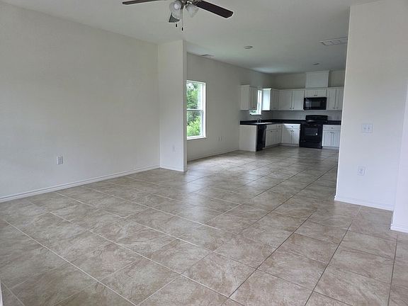 2nd image of 6102 White Oak Dr