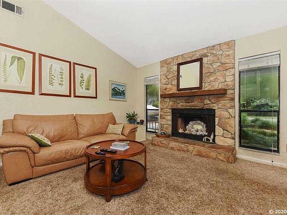 3rd image of 5635 NW 38th Pl