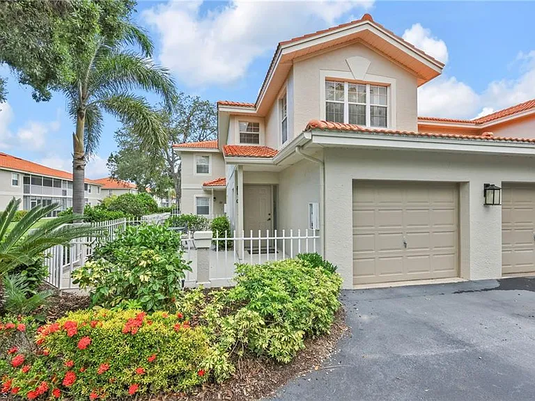 2476 Orchid Bay Dr #W-201 — Photo 2