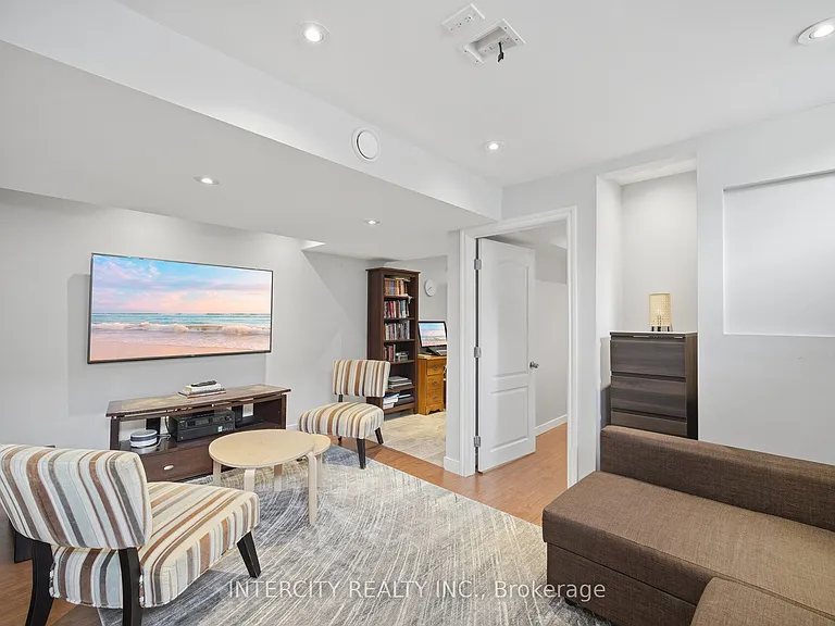 64 Coranto Way — Photo 12