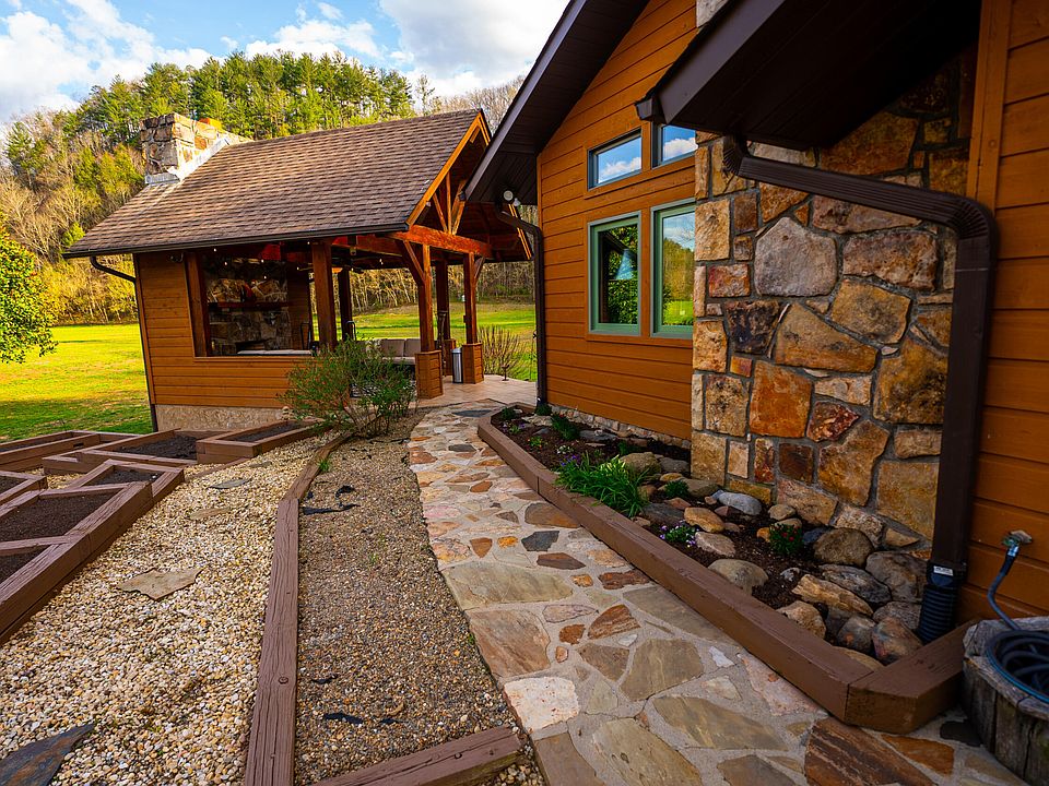 10th image of 4242 Pearl Valley Rd