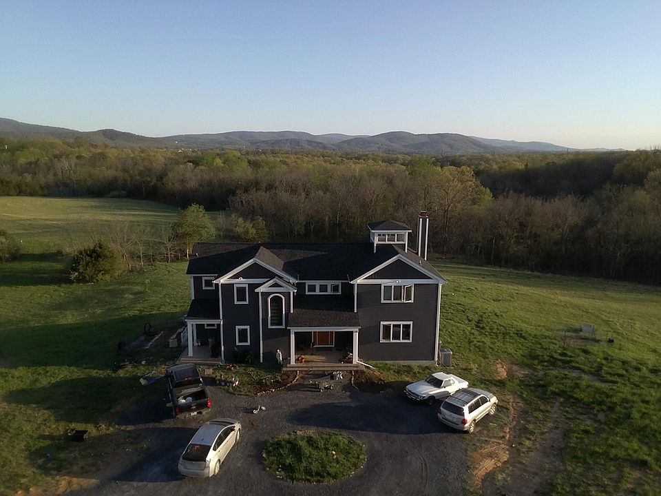 1st image of 315 Old Barn Ln