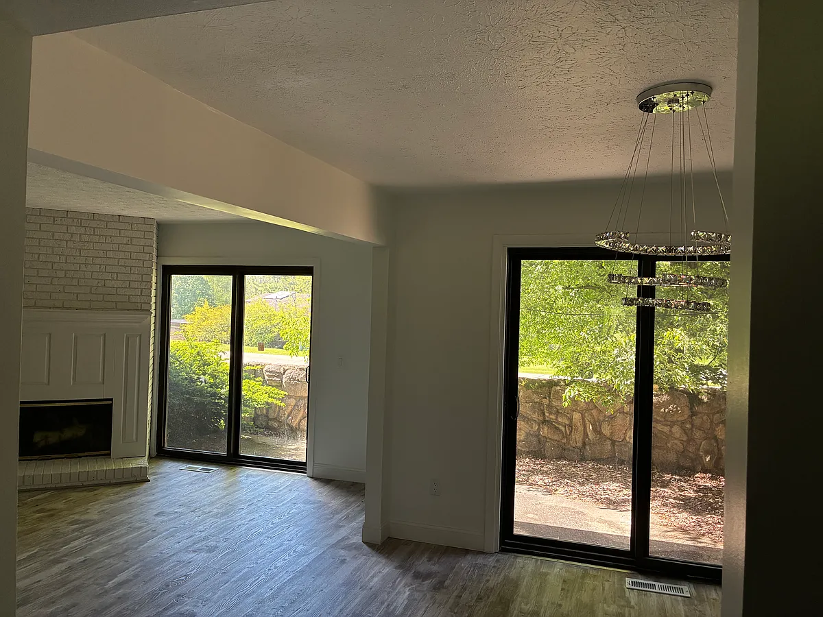 Building Photo - 3421 Burrwood Dr #26