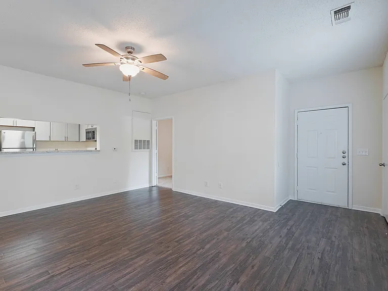 Cambridge Park Apartments — Photo 140