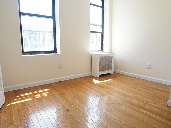 3rd image of 2492 A C Powell Blvd #2