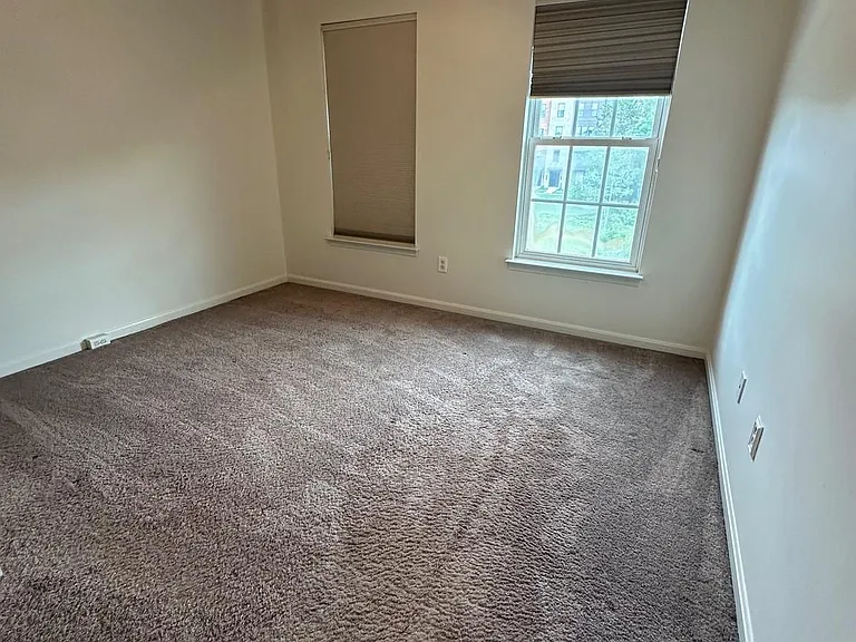 21844 Ladyslipper Sq — Photo 17