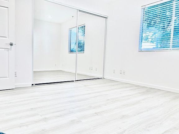 3rd image of 11041 Hesby St APT 115