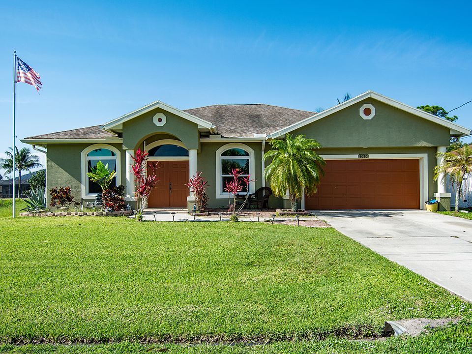 1st image of 1080 SW Romaine Lane