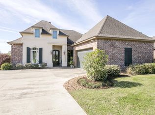 104 Samantha Dr, Lafayette, LA 70503