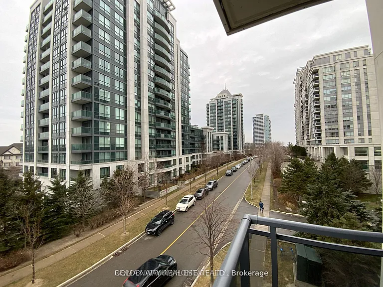 75 N Park Rd #402 — Photo 15