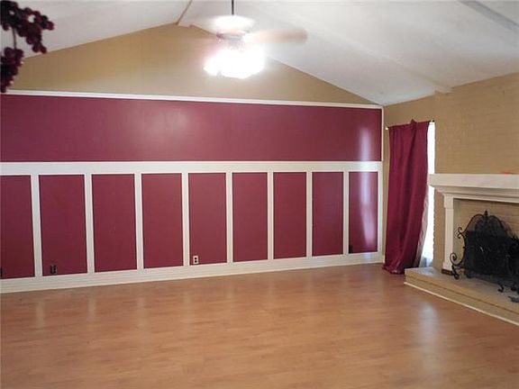 4th image of 2613 Peppertree Pl