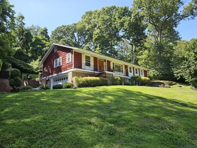 236 Random Road, Fairfield, CT, 06825