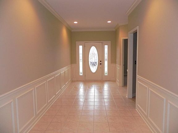 2nd image of 2627 Wessex Dr