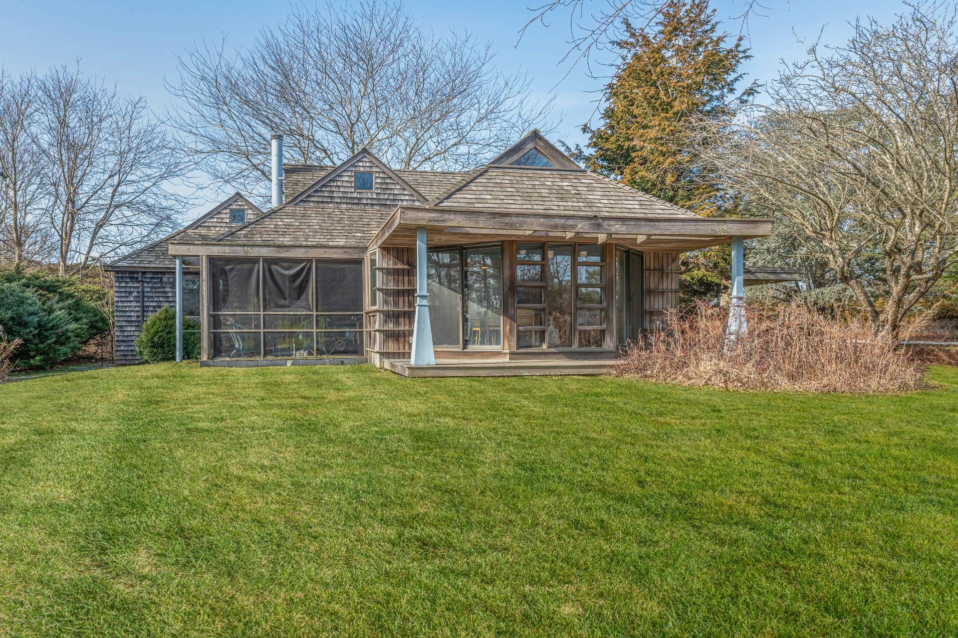 182 Jobs Ln, Bridgehampton, NY 11976 Out East