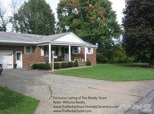 621 49th St, Elyria, OH 44035