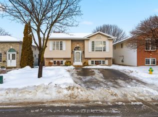 25 Faraday Gdns, Belleville, ON K8P 5J5