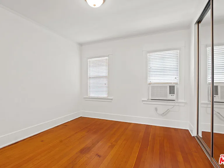 4260 Lincoln Ave — Photo 8
