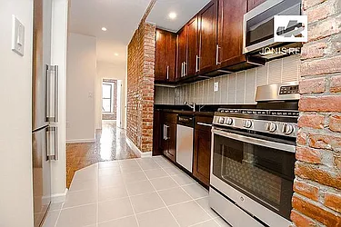 Rented by Jonis Realty
