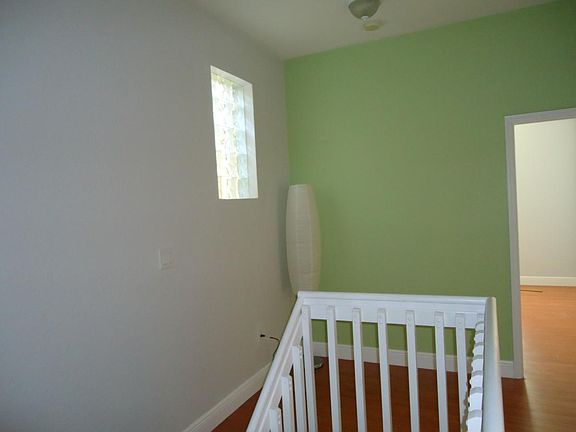 Spacious Bright Upstairs Hallway