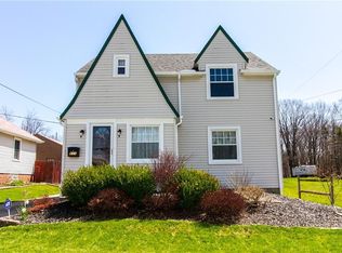 831 High St, Bedford, OH 44146