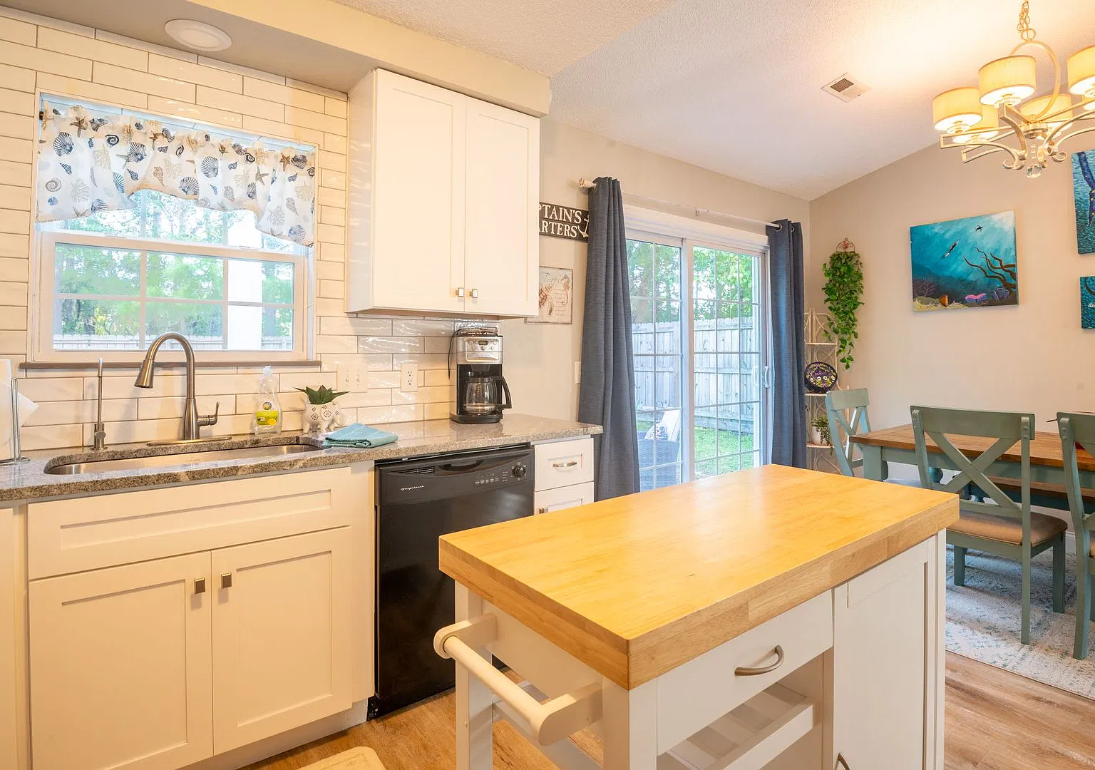 Furnished Rental-Available 3-12 Months Starting June 10, 2026 — Photo 3