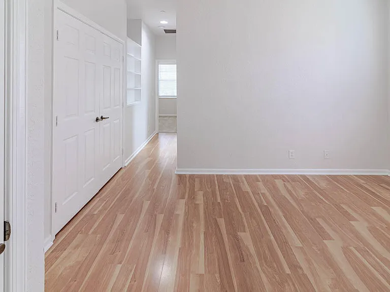 356 SE Bloxham Way — Photo 32