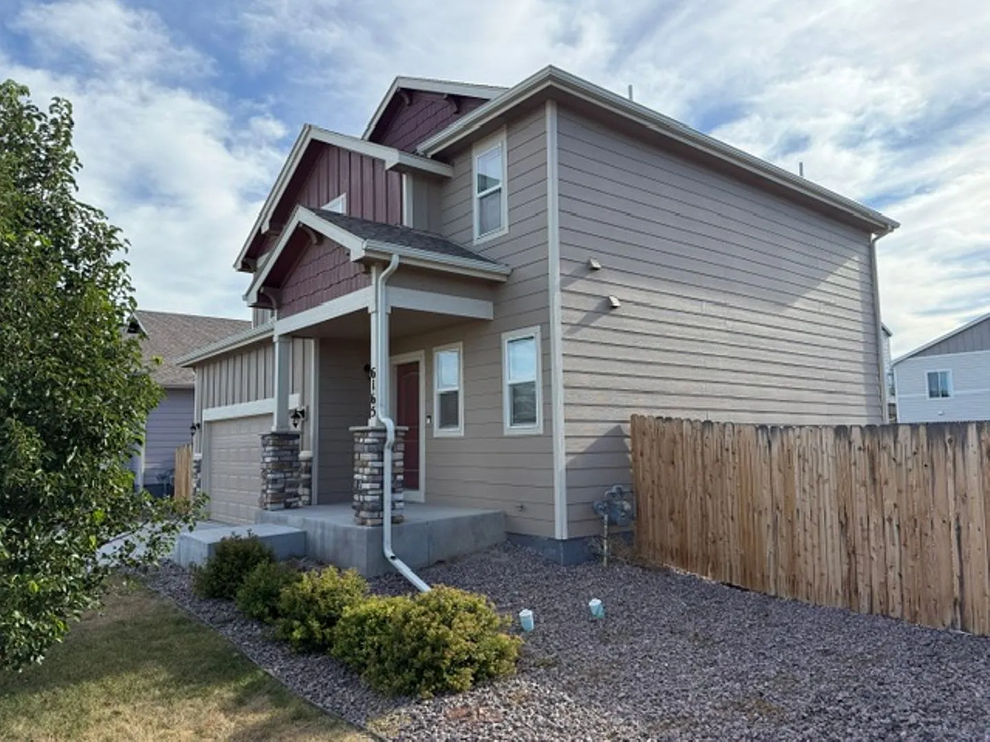 Gorgeous 4 Bed 3 Bath Home — Photo 2
