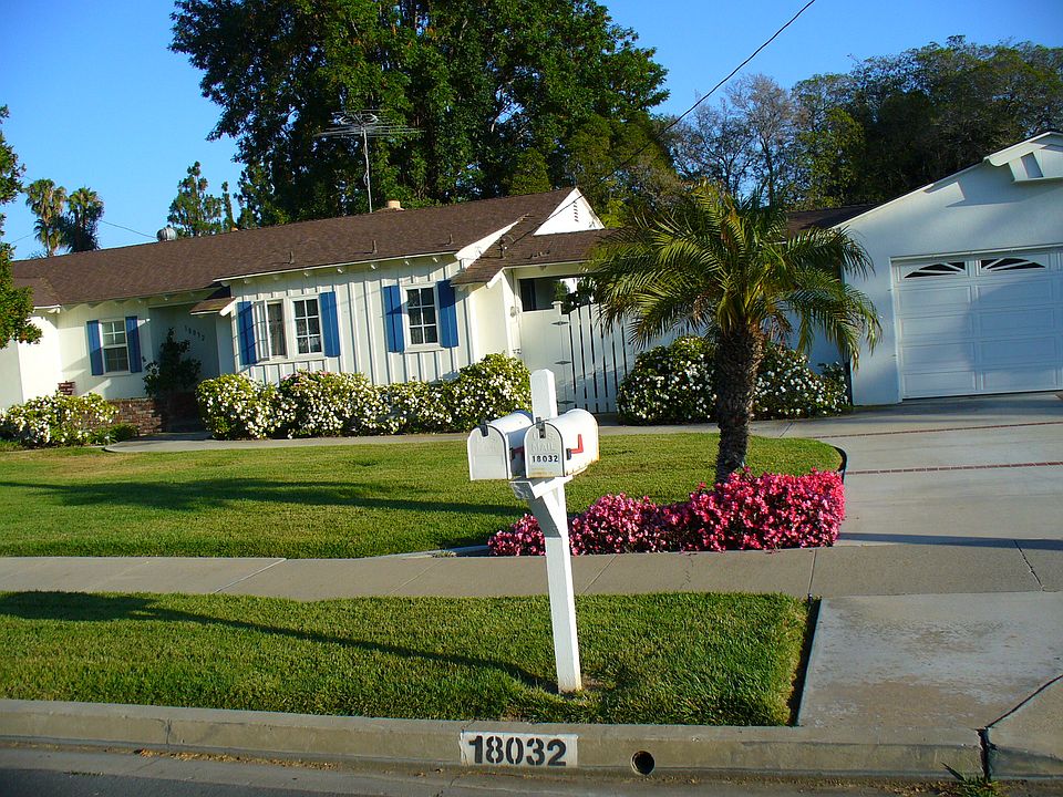 2nd image of 18032 Rainier Dr