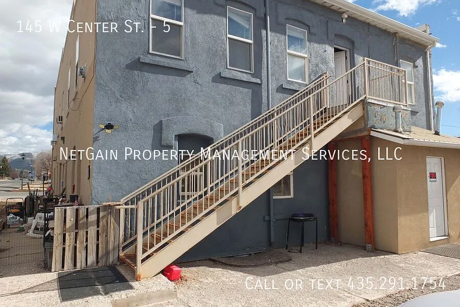 145 W Center St #5