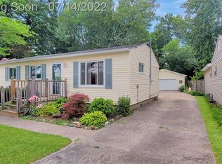1241 Kingston Ave, Flint, MI 48507