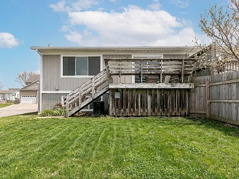 130 Harbet Ave NW — Photo 25