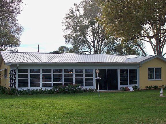 3rd image of 301 Loon Ave