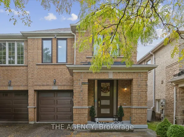 908 Oaktree Cres, Newmarket, ON L3X 2Z1
