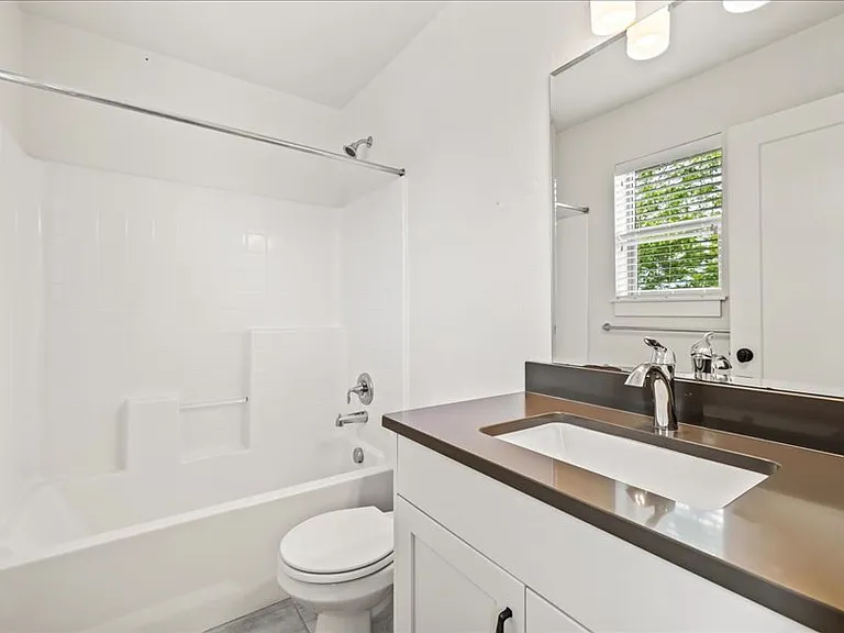 549 E Trackstand Ln — Photo 29
