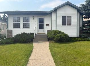 4715 N 55th Ave, Lacombe, AB T4L1T7