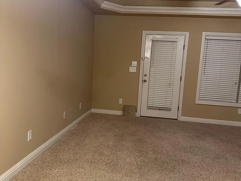 344 Broadleaf Ln — Photo 3