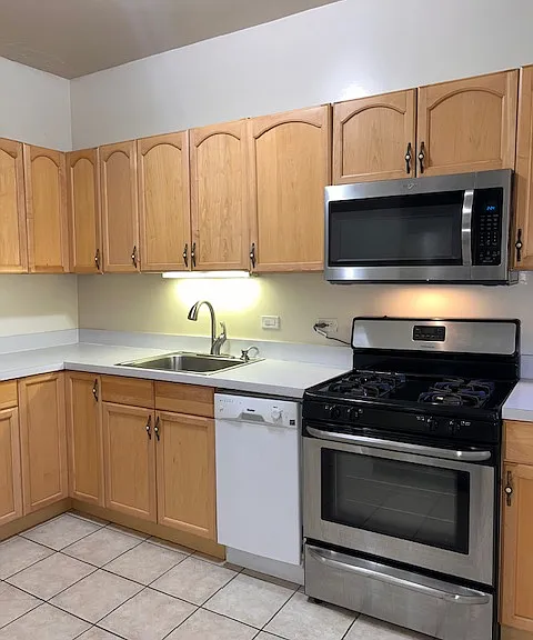 936 W Agatite Ave #3RW — Photo 8