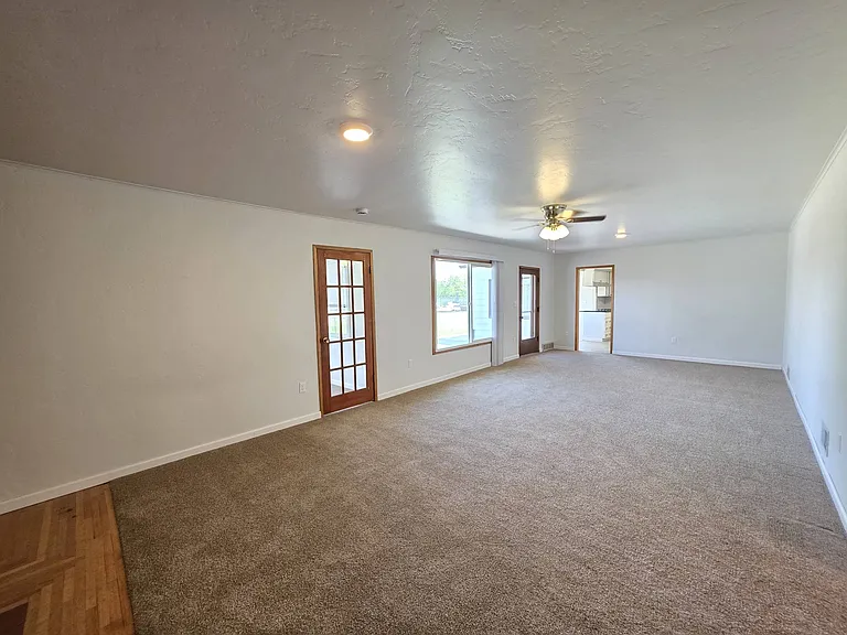 1325 N Cleveland St — Photo 11