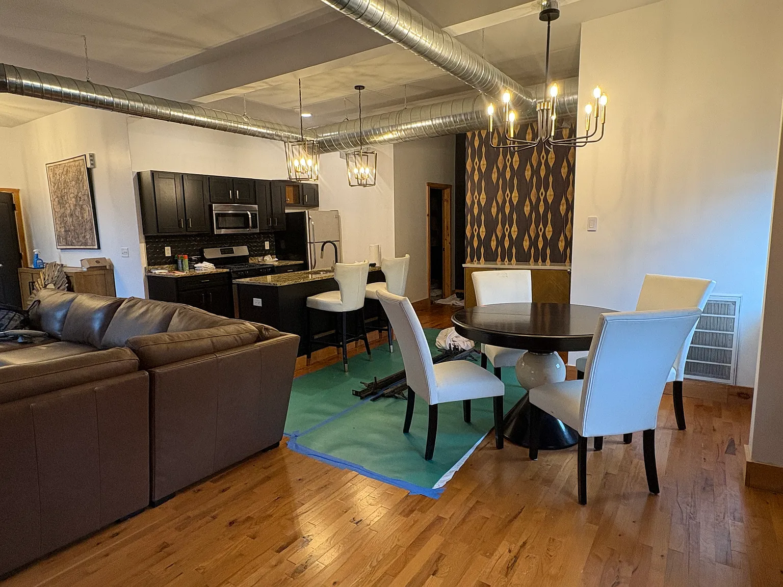 1 bed, 1000 sqft, $3,200 — Photo 2