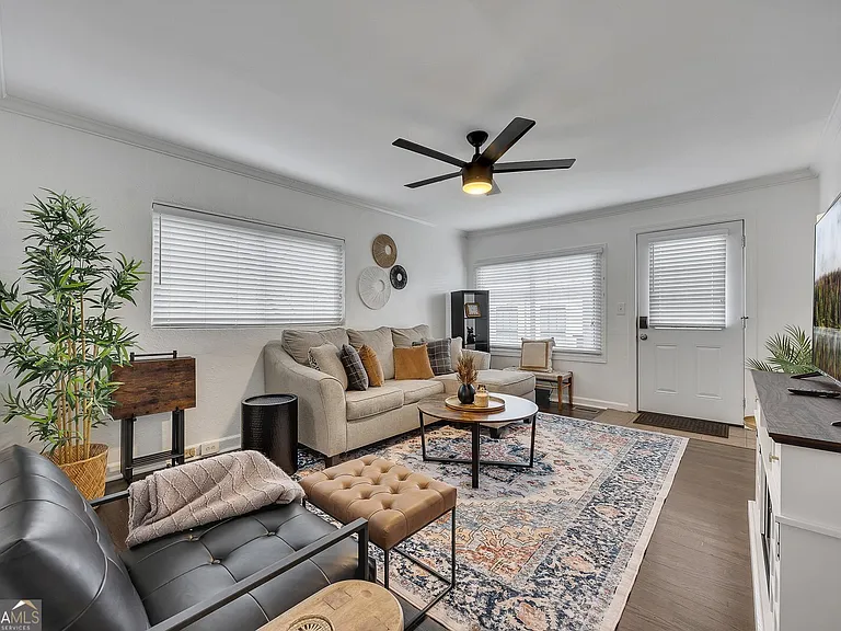1040 Herndon St NW #B — Photo 7