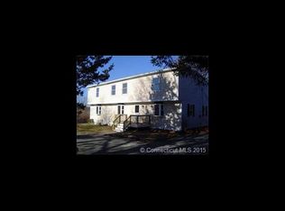 16 Liberty Ln, Clinton, CT 06413