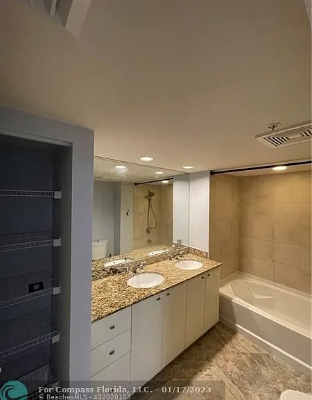 600 W Las Olas Blvd #804S — Photo 6