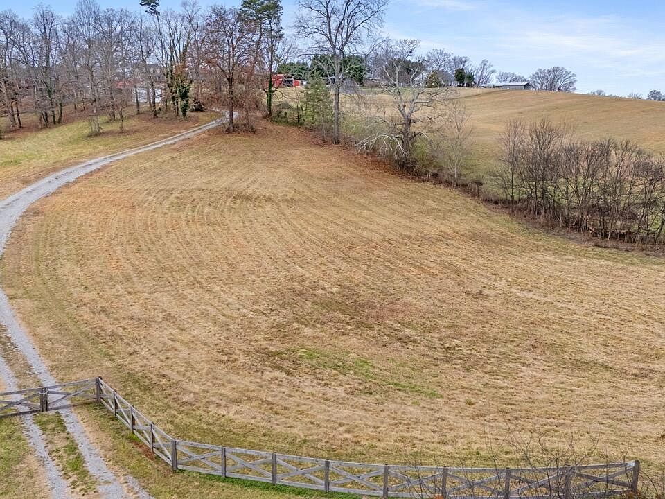 1st image of 1231 Walker Rd